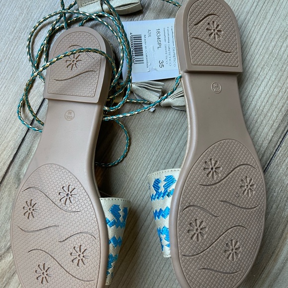 Embroidery Women’s Wrap Flat Colombian Sandals - Picture 5 of 7